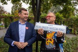 bs_220929_3382.jpg-WOŚP, Skwer, otwarcie