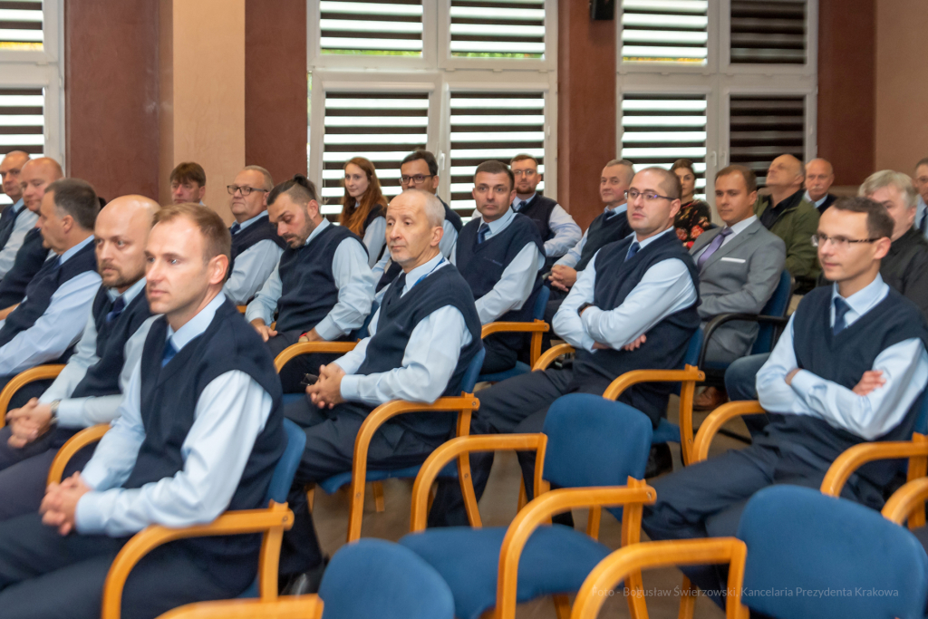 MPK, Majchrowski, kierowcy, bohater, uroczystość, Nowak, Zbigniew, policja, straż, wręczenie  Autor: P. Wojnarowski