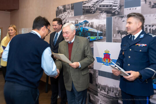 MPK, Majchrowski, kierowcy, bohater, uroczystość, Nowak, Zbigniew, policja, straż, wręczenie