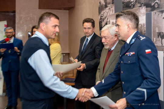 MPK, Majchrowski, kierowcy, bohater, uroczystość, Nowak, Zbigniew, policja, straż, wręczenie