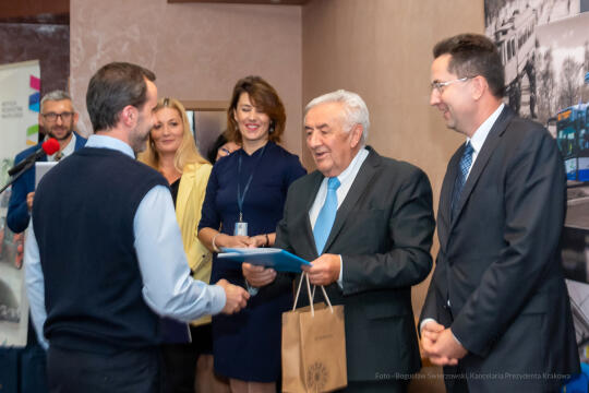 MPK, Majchrowski, kierowcy, bohater, uroczystość, Nowak, Zbigniew, policja, straż, wręczenie