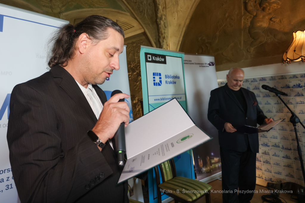 bs_221004_6335.jpg-Gruszki dziennikarskie, Majchrowski, SDRP 