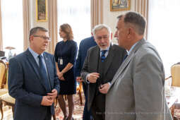 bs_221006_7078.jpg-Umowa, Kozłowski, Świerczyński, Majchrowski