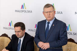 bs_221006_7103.jpg-Umowa, Kozłowski, Świerczyński, Majchrowski