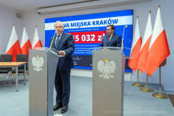 umk_9580.jpg-umowa, wojewoda, Kmita, Muzyk, Okaramus, ścieżki, rowerowe, wały, przeciwpowodziowe