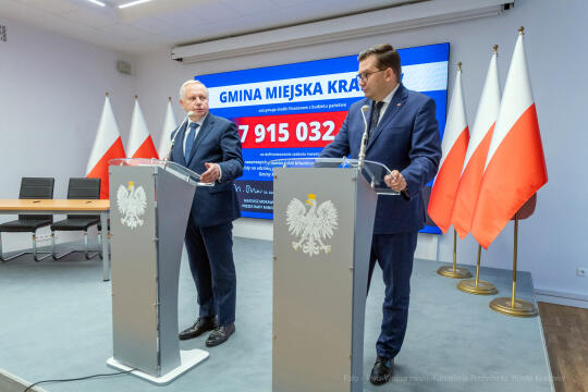 umk_9592.jpg-umowa, wojewoda, Kmita, Muzyk, Okaramus, ścieżki, rowerowe, wały, przeciwpowodziowe