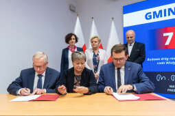 umk_9610.jpg-umowa, wojewoda, Kmita, Muzyk, Okaramus, ścieżki, rowerowe, wały, przeciwpowodziowe