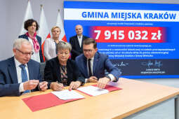 umk_9626.jpg-umowa, wojewoda, Kmita, Muzyk, Okaramus, ścieżki, rowerowe, wały, przeciwpowodziowe