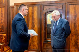 spotkanie, Tarnopol, Kraków, odznaczenie, Jacek Majchrowski, Wojnarowśky, konsul, Ukraina, medal,