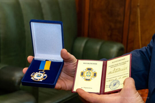 spotkanie, Tarnopol, Kraków, odznaczenie, Jacek Majchrowski, Wojnarowśky, konsul, Ukraina, medal,