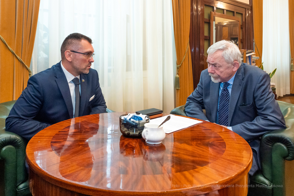 spotkanie, Tarnopol, Kraków, odznaczenie, Jacek Majchrowski, Wojnarowśky, konsul, Ukraina, medal,  Autor: P. Wojnarowski