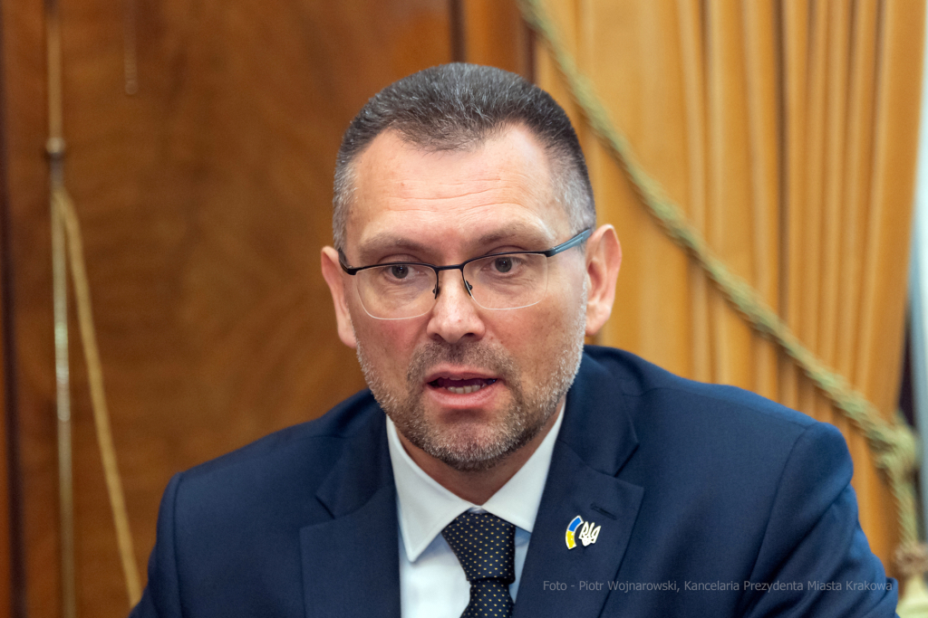 spotkanie, Tarnopol, Kraków, odznaczenie, Jacek Majchrowski, Wojnarowśky, konsul, Ukraina, medal,  Autor: P. Wojnarowski