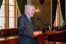 umk_0475.jpg-Nauczyciel z Pasją, nauczyciele, Majchrowski, dyplomy, wręczenie, certyfikat