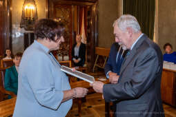 umk_0505.jpg-Nauczyciel z Pasją, nauczyciele, Majchrowski, dyplomy, wręczenie, certyfikat