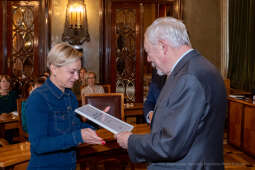 umk_0513.jpg-Nauczyciel z Pasją, nauczyciele, Majchrowski, dyplomy, wręczenie, certyfikat