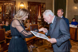 umk_0516.jpg-Nauczyciel z Pasją, nauczyciele, Majchrowski, dyplomy, wręczenie, certyfikat