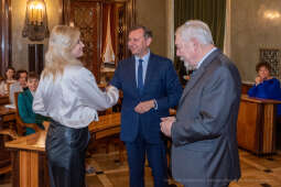 umk_0616.jpg-Nauczyciel z Pasją, nauczyciele, Majchrowski, dyplomy, wręczenie, certyfikat