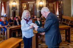 umk_0684.jpg-nauczyciele, Majchrowski, dyplomy, wręczenie, dyrektorzy, nagroda, prezydenta,