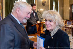 umk_0800.jpg-nauczyciele, Majchrowski, dyplomy, wręczenie, dyrektorzy, nagroda, prezydenta,