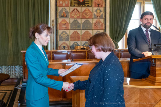 nauczyciele, nagroda, prezydenta, Korfel-Jasińska, wręczenie, nagrody, nauczyciele, Urząd Miasta 