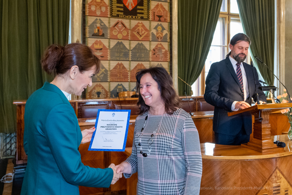 nauczyciele, nagroda, prezydenta, Korfel-Jasińska, wręczenie, nagrody, nauczyciele, Urząd Miasta   Autor: P. Wojnarowski