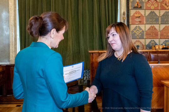 nauczyciele, nagroda, prezydenta, Korfel-Jasińska, wręczenie, nagrody, nauczyciele, Urząd Miasta 