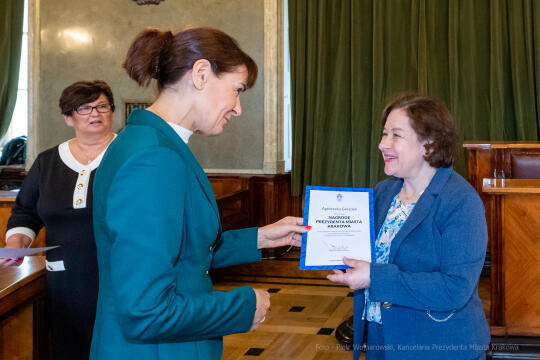 nauczyciele, nagroda, prezydenta, Korfel-Jasińska, wręczenie, nagrody, nauczyciele, Urząd Miasta 