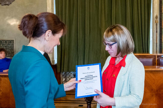 nauczyciele, nagroda, prezydenta, Korfel-Jasińska, wręczenie, nagrody, nauczyciele, Urząd Miasta 