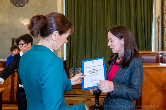 nauczyciele, nagroda, prezydenta, Korfel-Jasińska, wręczenie, nagrody, nauczyciele, Urząd Miasta 