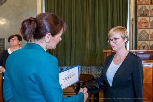 nauczyciele, nagroda, prezydenta, Korfel-Jasińska, wręczenie, nagrody, nauczyciele, Urząd Miasta 