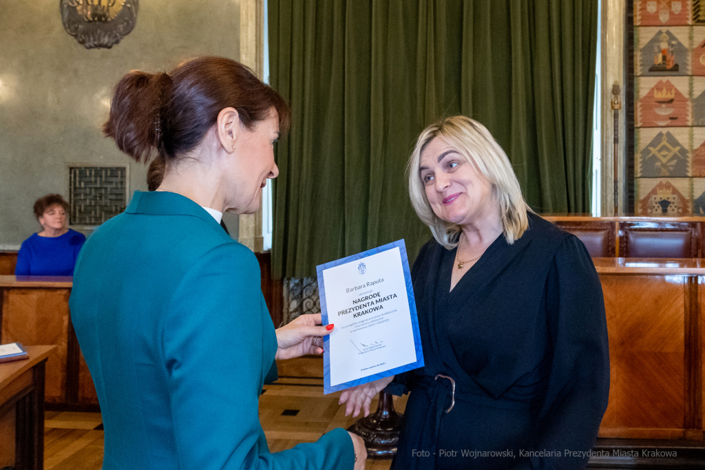 nauczyciele, nagroda, prezydenta, Korfel-Jasińska, wręczenie, nagrody, nauczyciele, Urząd Miasta   Autor: P. Wojnarowski