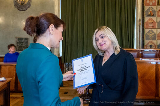 nauczyciele, nagroda, prezydenta, Korfel-Jasińska, wręczenie, nagrody, nauczyciele, Urząd Miasta 