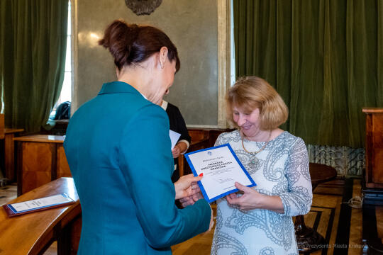 nauczyciele, nagroda, prezydenta, Korfel-Jasińska, wręczenie, nagrody, nauczyciele, Urząd Miasta 
