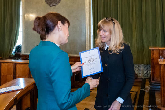 nauczyciele, nagroda, prezydenta, Korfel-Jasińska, wręczenie, nagrody, nauczyciele, Urząd Miasta 