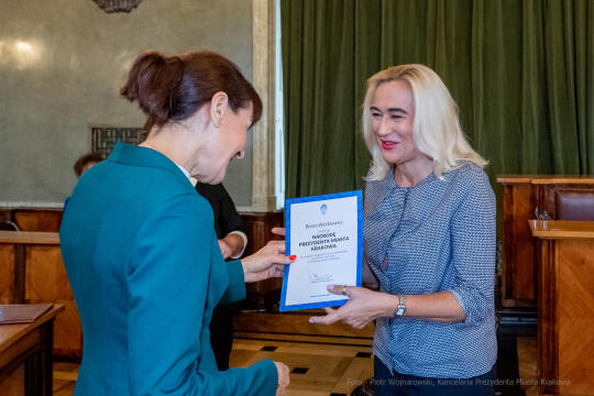 nauczyciele, nagroda, prezydenta, Korfel-Jasińska, wręczenie, nagrody, nauczyciele, Urząd Miasta 