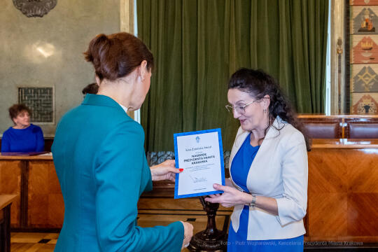 nauczyciele, nagroda, prezydenta, Korfel-Jasińska, wręczenie, nagrody, nauczyciele, Urząd Miasta 