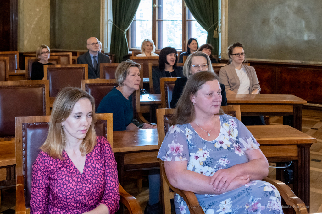 nauczyciele, nagroda, prezydenta, Korfel-Jasińska, wręczenie, nagrody, nauczyciele, Urząd Miasta   Autor: P. Wojnarowski