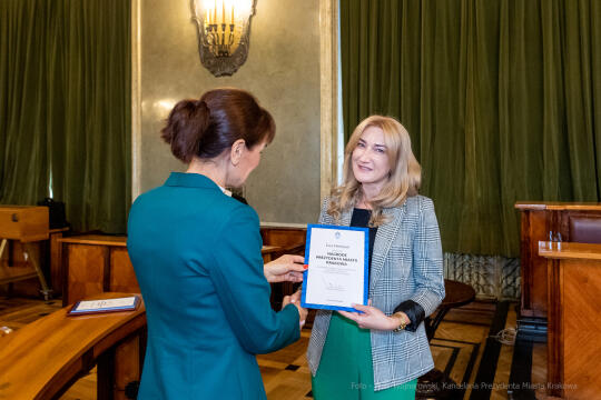nauczyciele, nagroda, prezydenta, Korfel-Jasińska, wręczenie, nagrody, nauczyciele, Urząd Miasta 