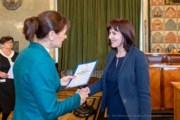 nauczyciele, nagroda, prezydenta, Korfel-Jasińska, wręczenie, nagrody, nauczyciele, Urząd Miasta 