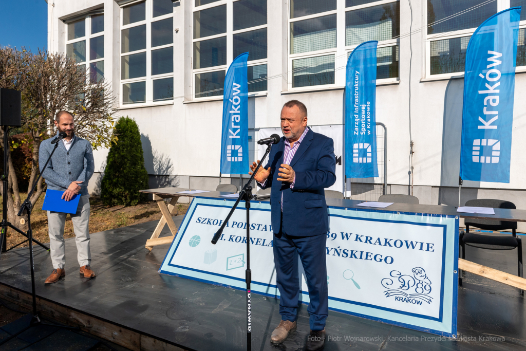 umk_1967.jpg-szkoła, budowa, sala, gimnastyczna, 89, Kraków, Kulig, wmurowanie, akt, erekcyjny  Autor: P. Wojnarowski