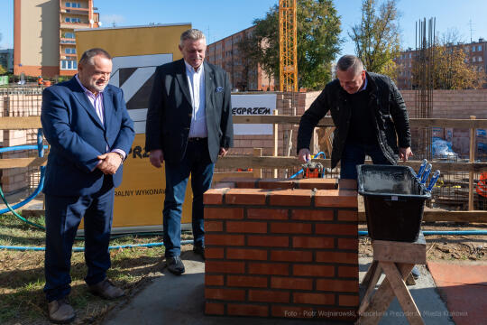 umk_2182.jpg-szkoła, budowa, sala, gimnastyczna, 89, Kraków, Kulig, wmurowanie, akt, erekcyjny