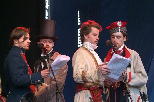 dscf2003_kopia.jpg-lekcja, śpiewania, Domański, śpiew, patriotyzm