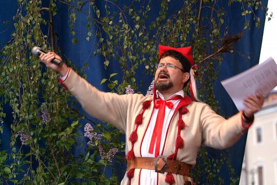 dscf2012_kopia.jpg-lekcja, śpiewania, Domański, śpiew, patriotyzm