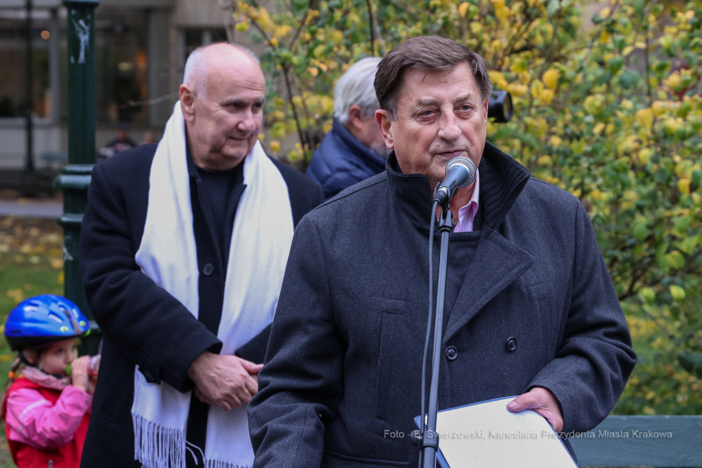 bs-października 22, 2022-img_9790.jpg-Skwer Święcickiego, Piaskowski  Autor: B. Świerzowski