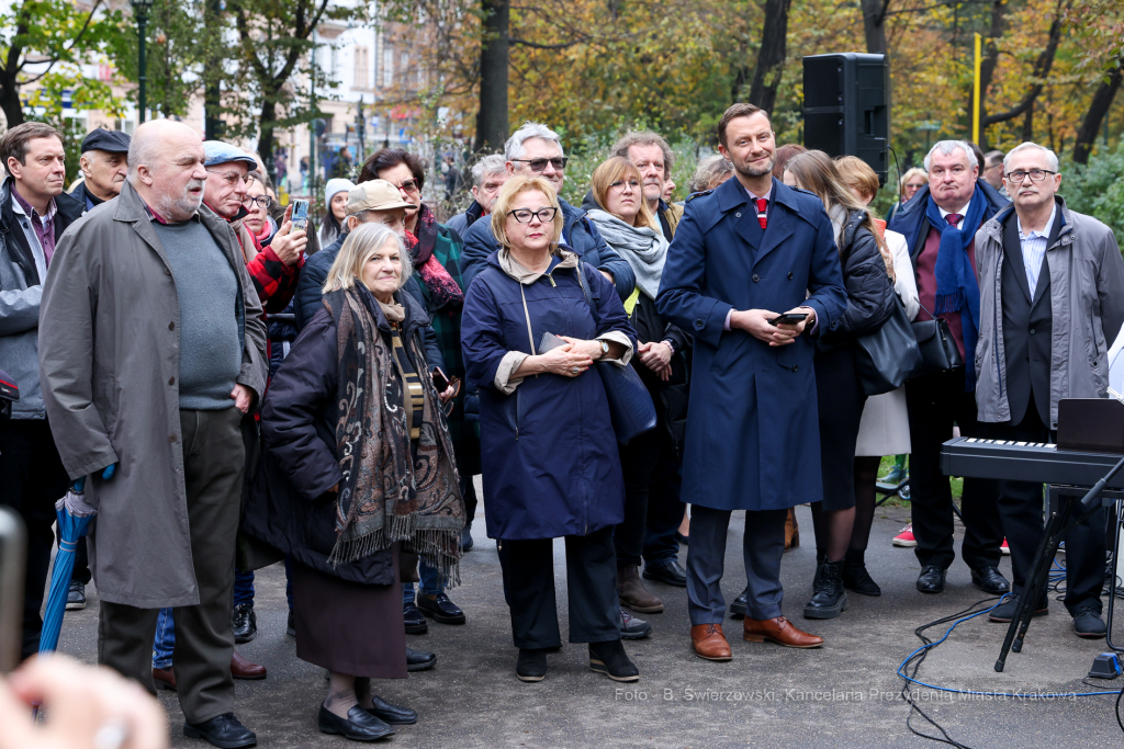 bs-października 22, 2022-img_9793.jpg-Skwer Święcickiego, Piaskowski  Autor: B. Świerzowski