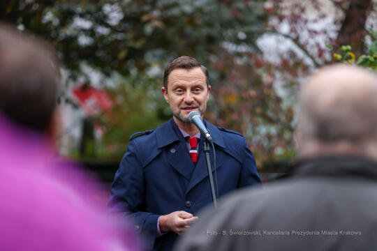 bs-października 22, 2022-img_9824.jpg-Skwer Święcickiego, Piaskowski