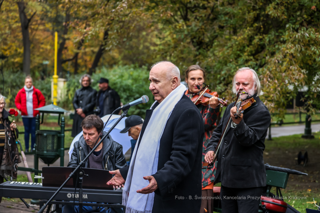 bs-października 22, 2022-img_9912.jpg-Skwer Święcickiego, Piaskowski  Autor: B. Świerzowski
