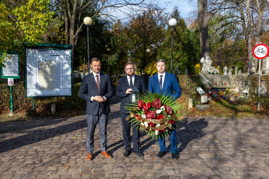 Bielsko-Biała, Dom Polski, Stojałowski, ksiądz, Rakowicki, Piaskowski, Rusiniak, grób, Stanisła