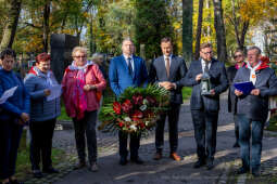 Bielsko-Biała, Dom Polski, Stojałowski, ksiądz, Rakowicki, Piaskowski, Rusiniak, grób, Stanisła