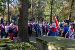 Bielsko-Biała, Dom Polski, Stojałowski, ksiądz, Rakowicki, Piaskowski, Rusiniak, grób, Stanisła